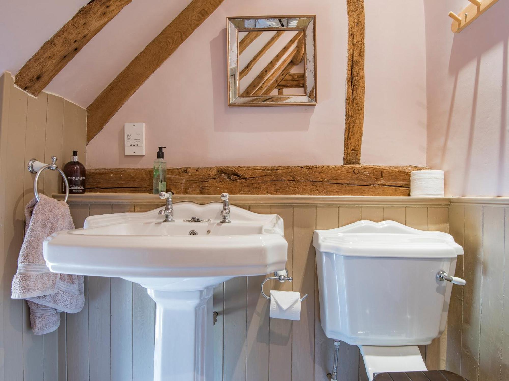 Woolhouse Barn Villa Hunton  ภายนอก รูปภาพ