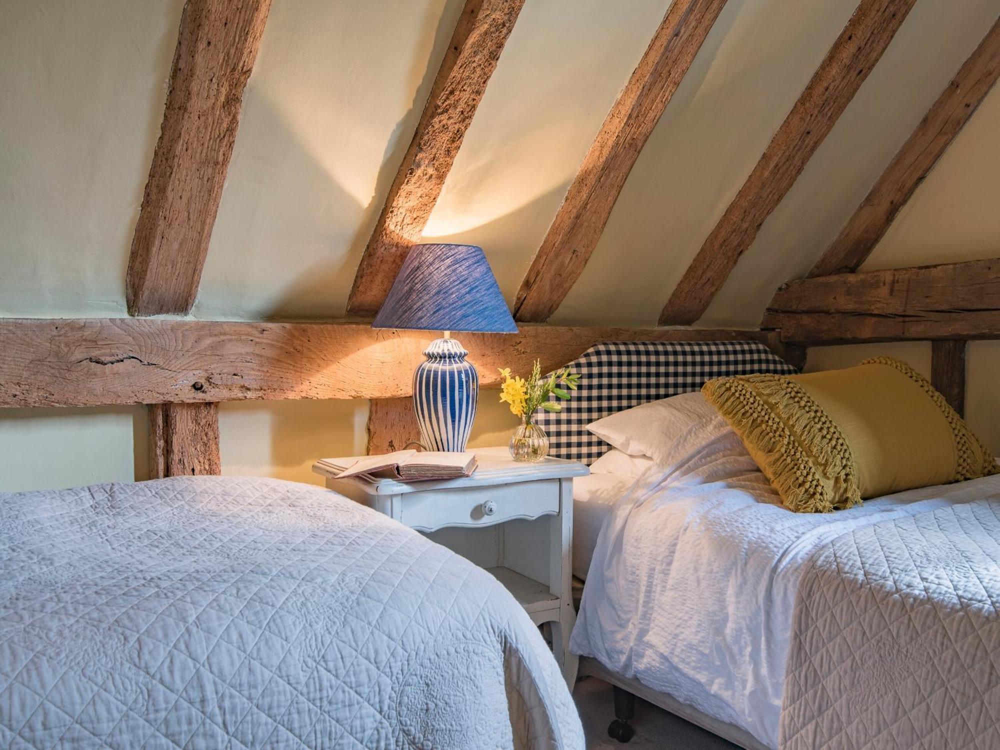 Woolhouse Barn Villa Hunton  ภายนอก รูปภาพ