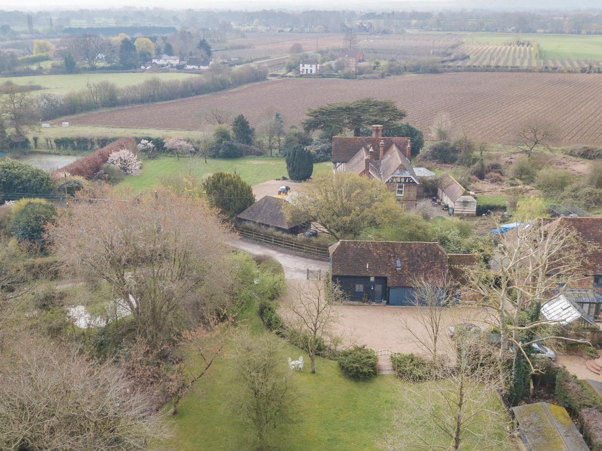 Woolhouse Barn Villa Hunton  ภายนอก รูปภาพ