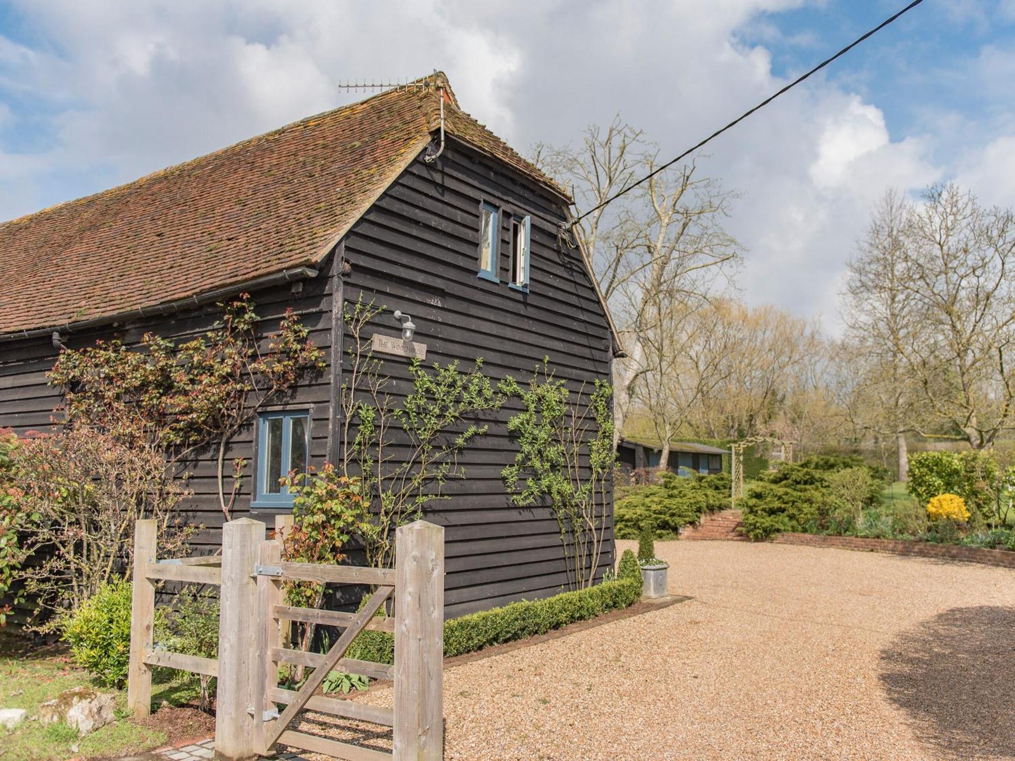 Woolhouse Barn Villa Hunton  ภายนอก รูปภาพ