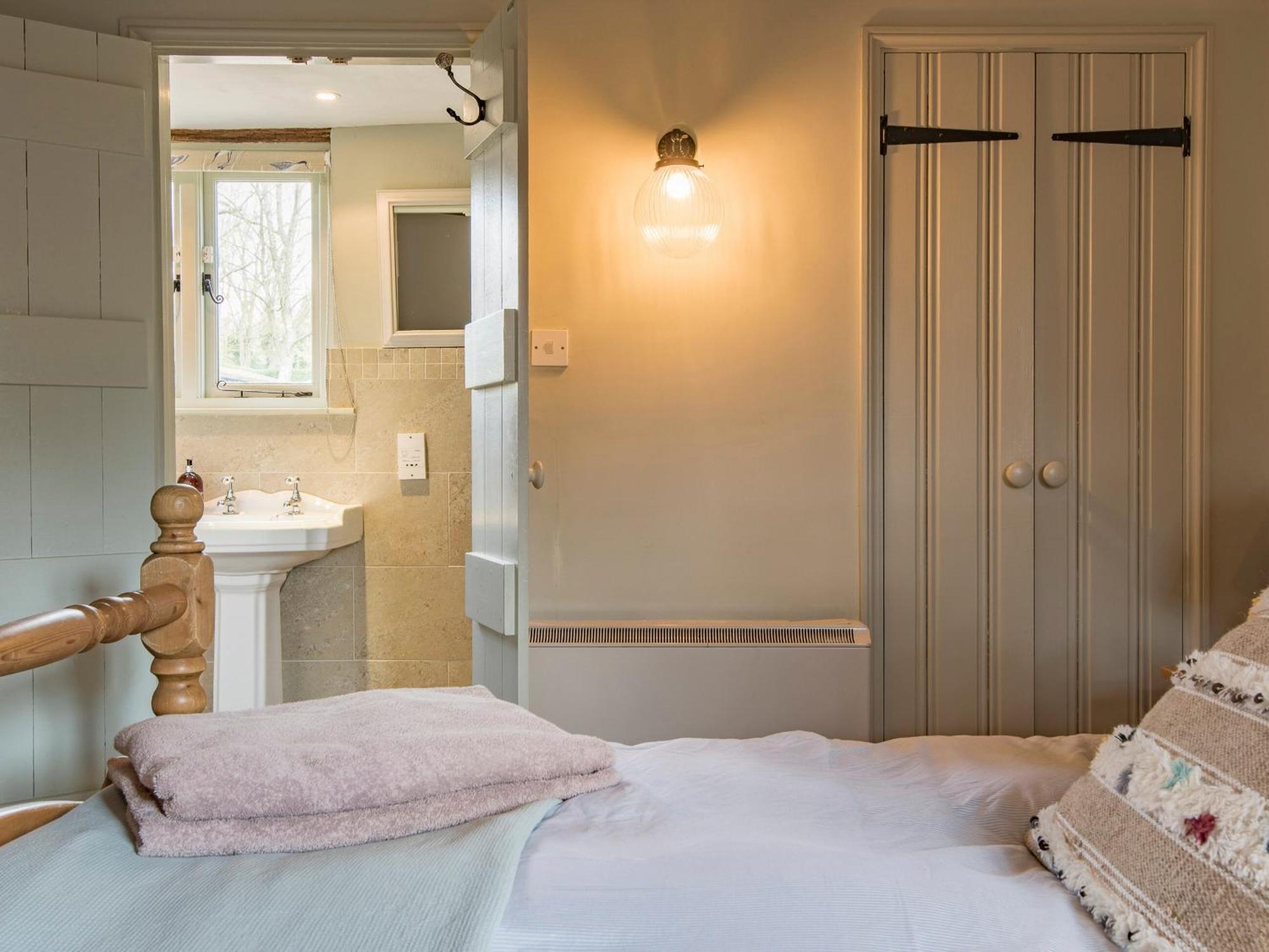 Woolhouse Barn Villa Hunton  ภายนอก รูปภาพ